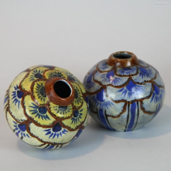 PAREJA DE VASOS ART DÉCO. LA MAITRISE. - Cerámica decorada a mano. 
Francia.